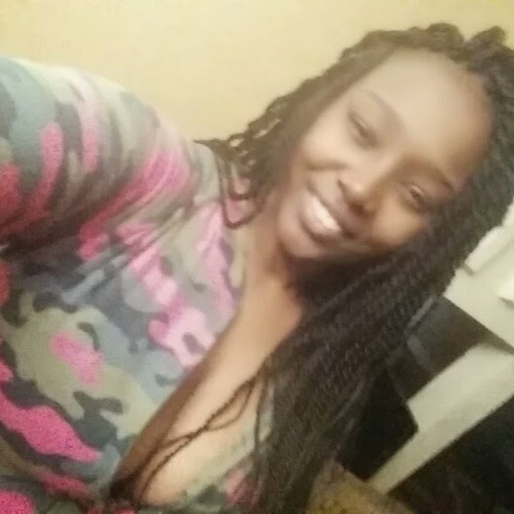 Meet your Posher, Rachquel